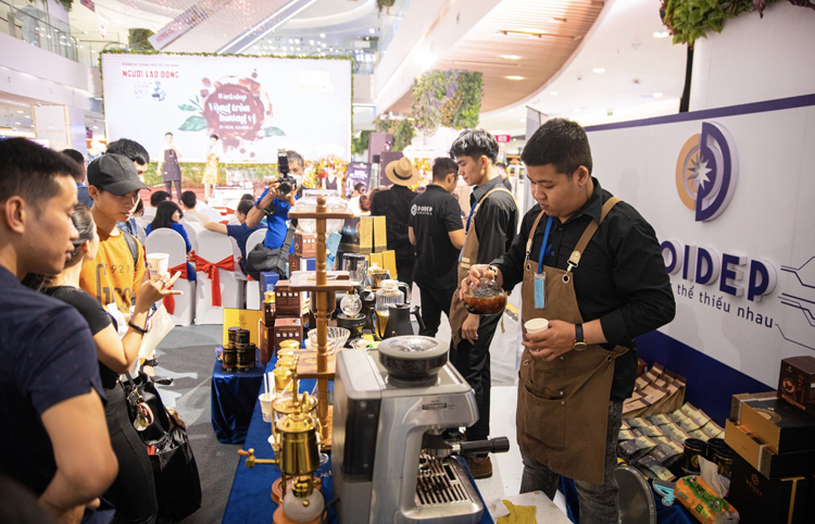 Sự kiện quy tụ hàng loạt thương hiệu cà phê nổi tiếng tại Việt Nam, mang đến những trải nghiệm thú vị cho khách tham quan