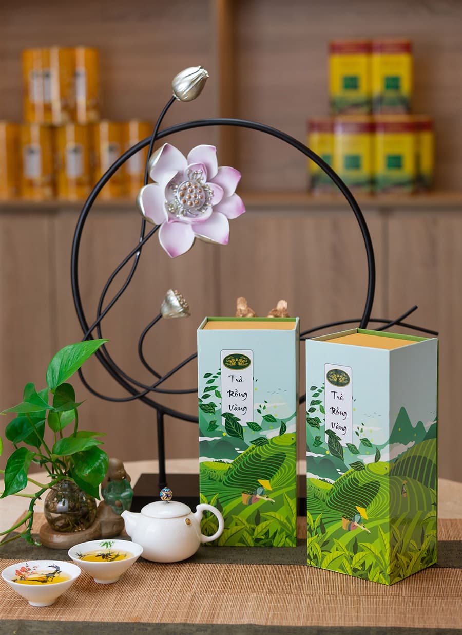 Được thành lập vào năm 1976 với tên gọi Công ty Trà - Cà phê Lâm Đồng, Công ty CP Trà Rồng Vàng đã trải qua 47 năm phát triển để trở thành doanh nghiệp đầu tàu của ngành chè Lâm Đồng