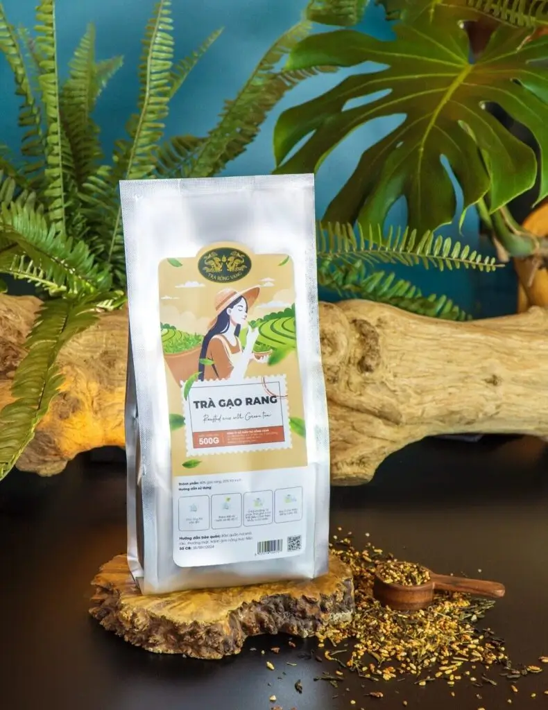 Trà Gạo Rang là sự kết hợp giữa vị đắng nhẹ của trà xanh và vị béo bùi của gạo rang
