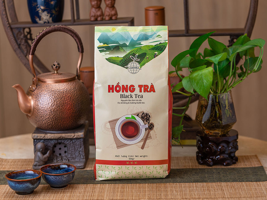 Trà đen (hay hồng trà) có hương vị đậm đà