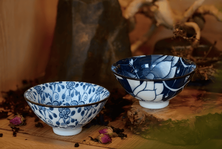 CHÉN TRÀ SỨ HỌA TIẾT