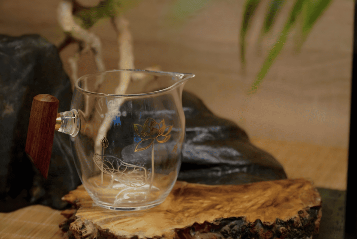 TỐNG THỦY TINH CÁN GỖ